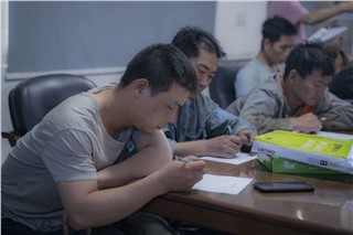 朝陽(yáng)集團開(kāi)展行車(chē)和有限作業(yè)空間安全操作培訓、道路交通安全培訓
